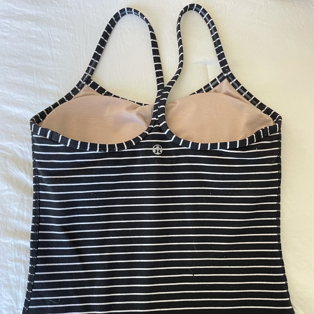 lululemon size 4 power y tank